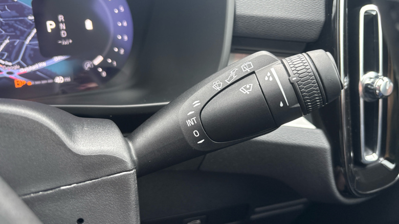 Volvo XC40 2.0 B3P Plus Black Edition 5dr Auto Petrol Estate